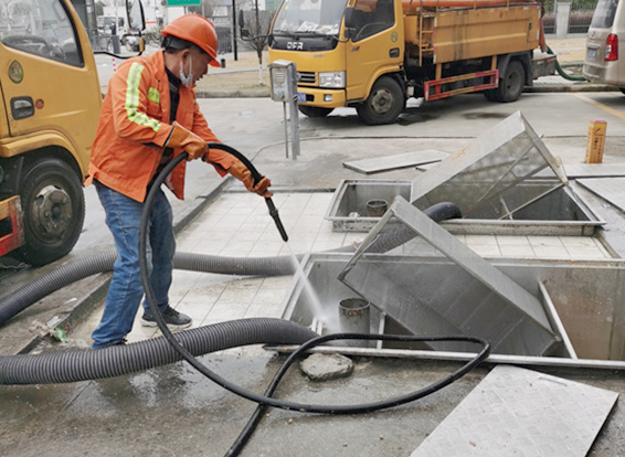 新城镇隔油池清理